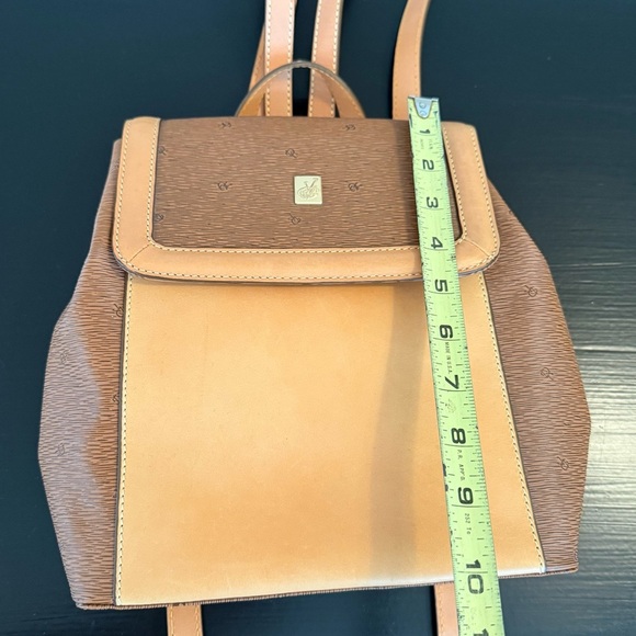 Vincent van Gogh Elegant Tan and Brown Women's Backpack - Picture 3 of 9